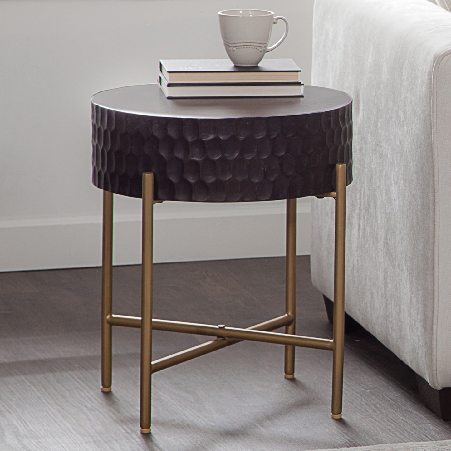 Bobbi 18″ Round Solid Wood End Table